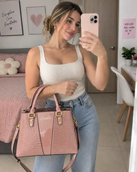Camila R.